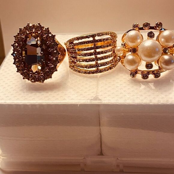Gold Mix Pave & Pearls Ring Set Size 9 - Picture 3 of 12